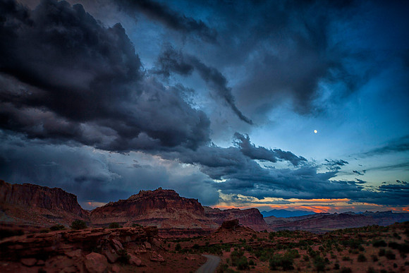 Sunset and Moonrise, Panorama Point, Capitol Reef National Park, UT (September 13, 2016, 8:29 pm)