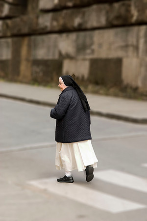 Sister Crossing, Florence, Italy