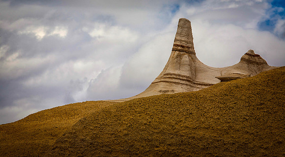 Eroded Wall, Bisti/De-Na-Zin Wilderness, NM