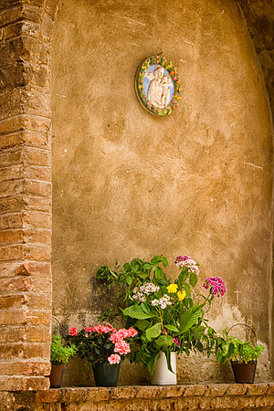 Homage, San Gimignano, Italy