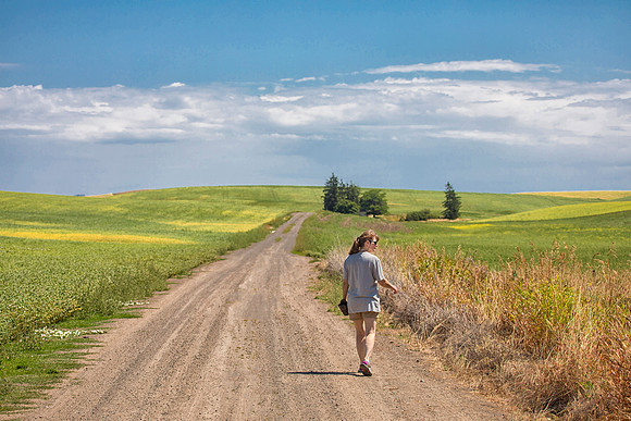 Sheryl Walking Along Farmington Rd, Farmington, WA (2017)