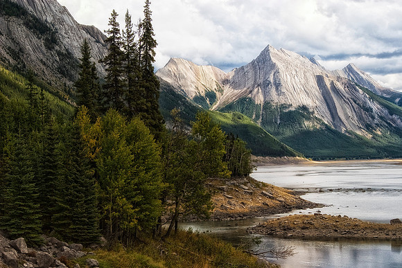 Medicine Lake, Jasper National Park, Alberta, Canada